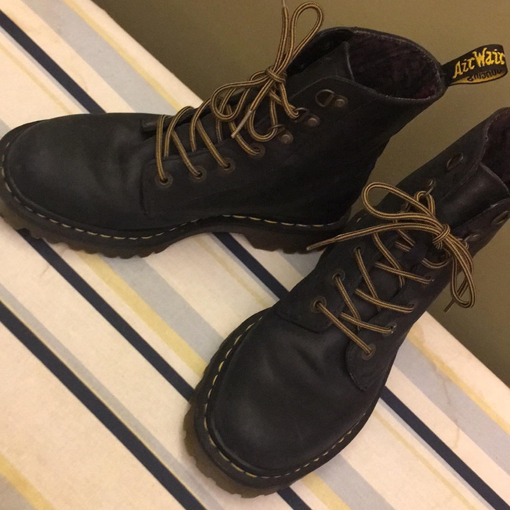 Classic mat black leather Dr. Martens boots